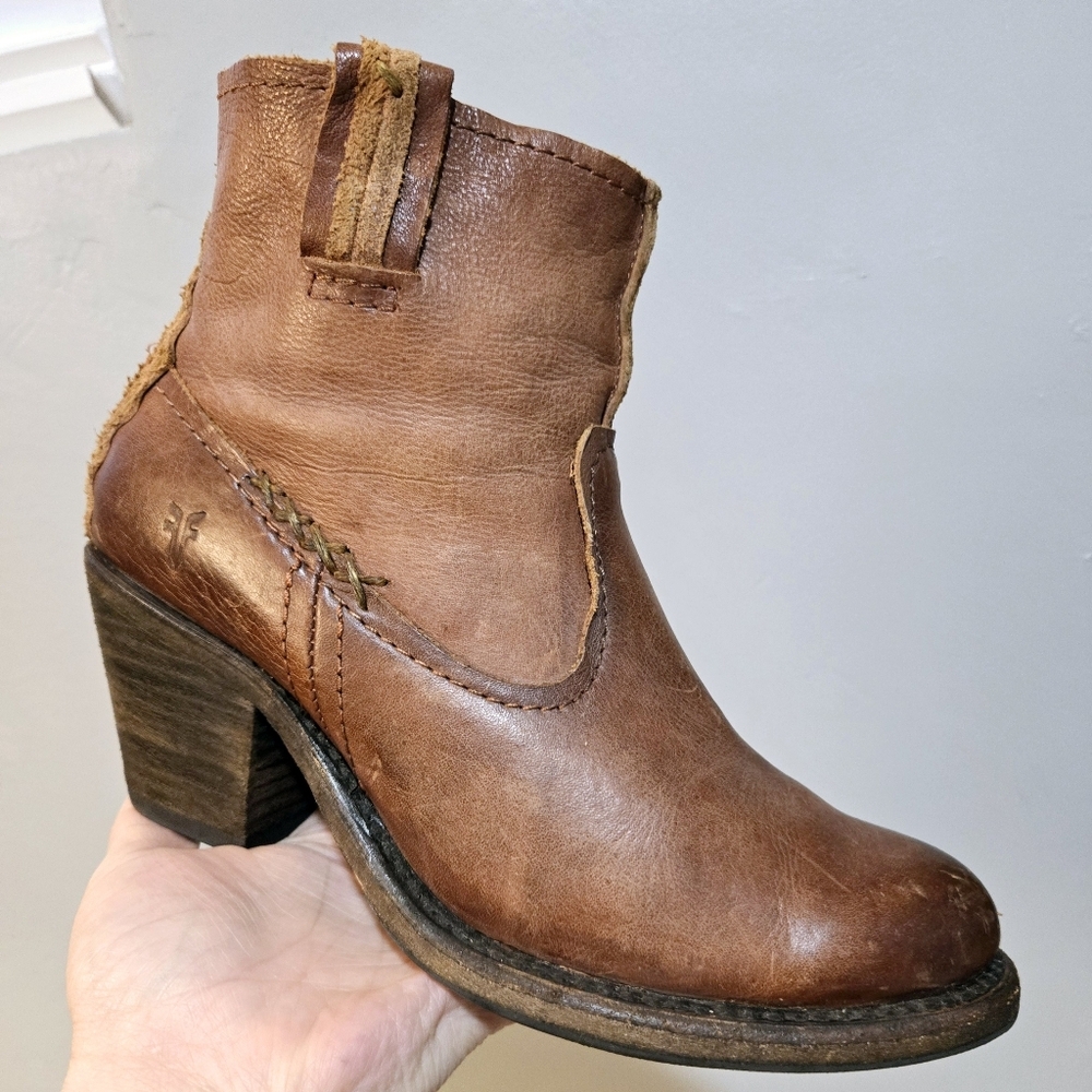 Frye Leslie Artisan Short Boot in Whiskey